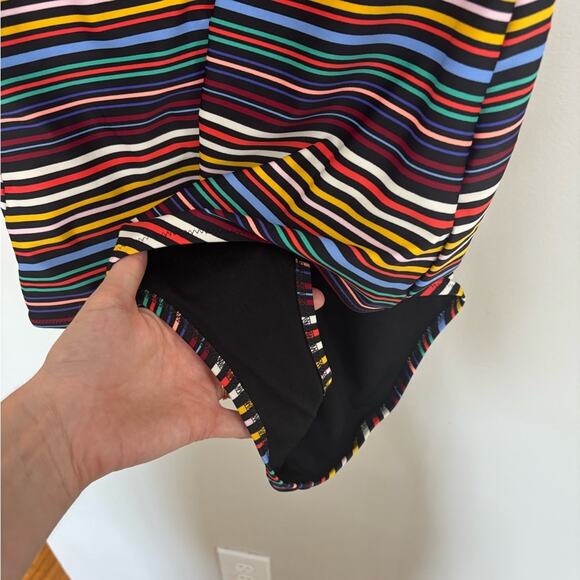 Old Navy Halter Underwire One Piece Swimsuit in Multi Stripe - Size XXL - Picture 8 of 8